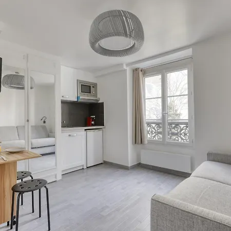 Branded New Cozy Studio In The Heart Of Paris 17 Exterior foto