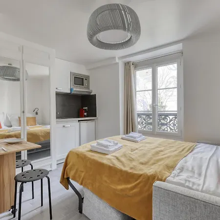 Branded New Cozy Studio In The Heart Of Paris 17 Exterior foto