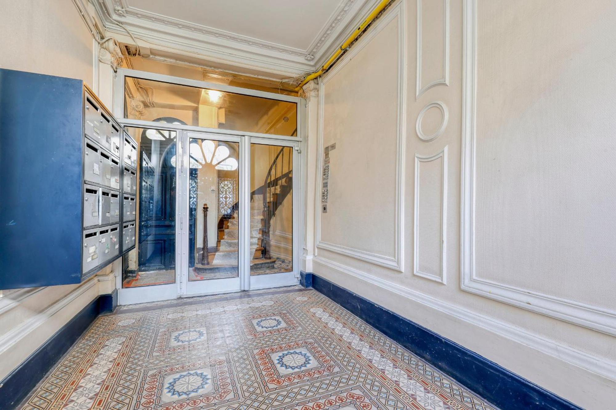 Branded New Cozy In The Heart Of 17 * Paris